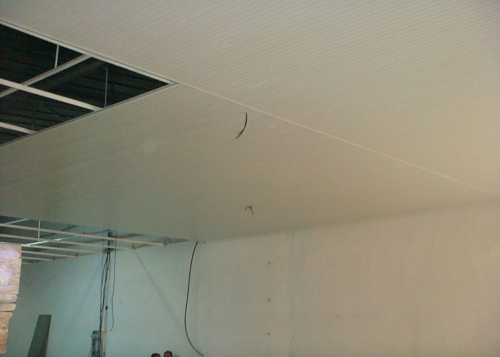 Faux Plafond en PVC